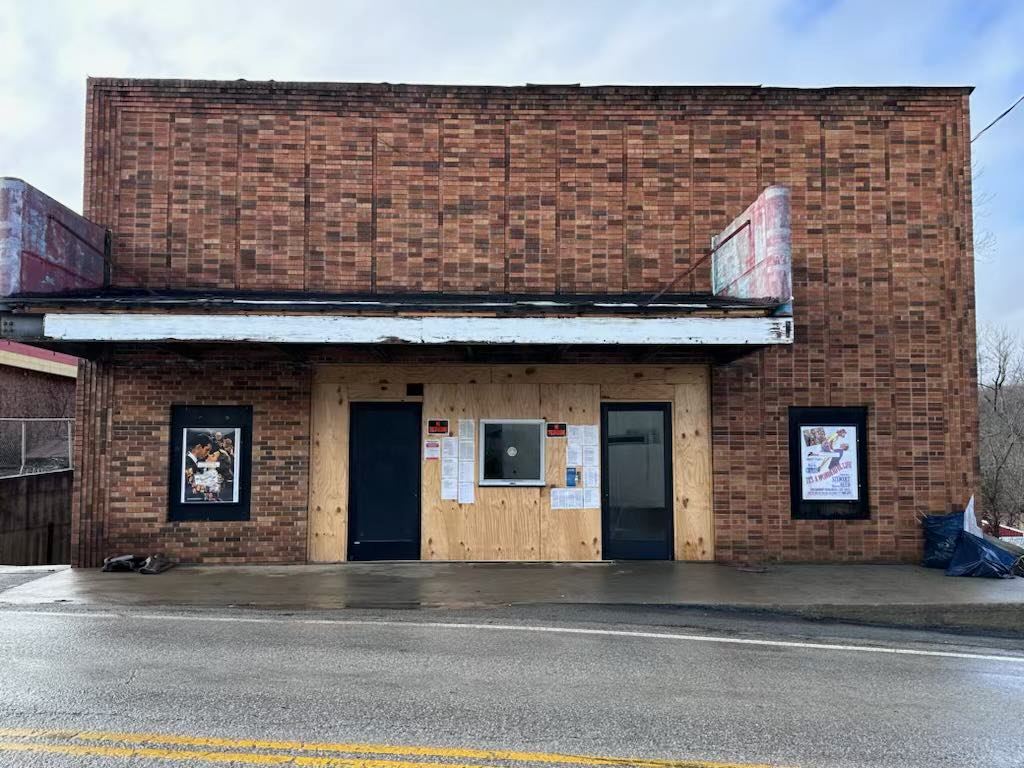 seale theater booneville ky owsley county 1